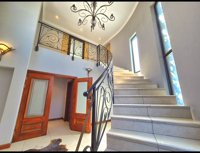 4 BEDROOM FREEHOLD FOR SALE IN SUNWARD PARK